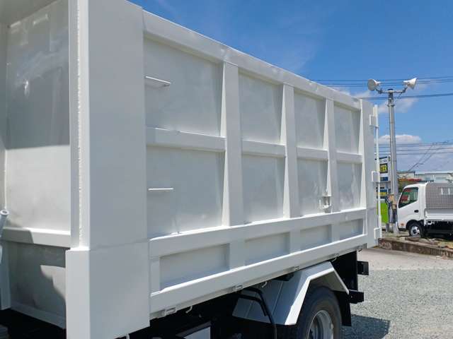 Isuzu Forward 9