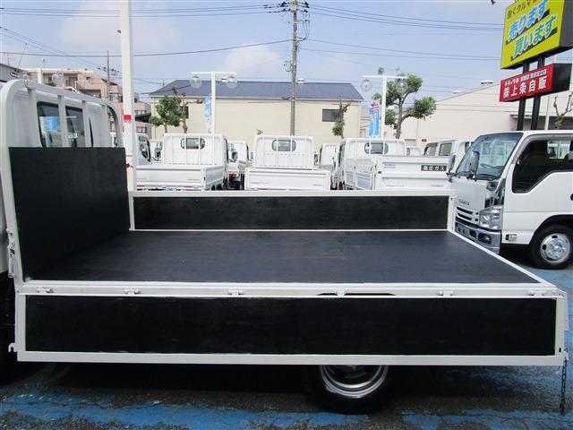 Isuzu Elf 8