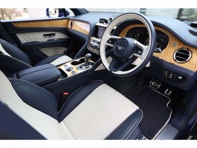 Bentley Bentayga 2