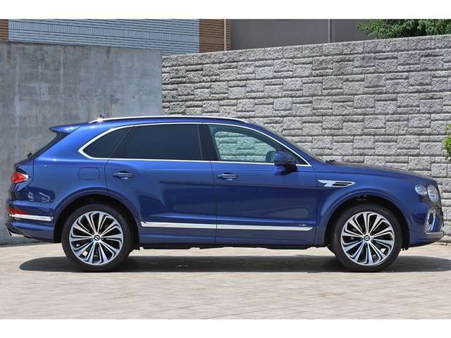 Bentley Bentayga 8