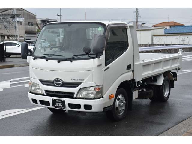 Hino Dutro 8
