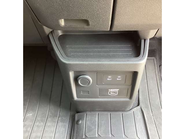 Mitsubishi Delica Mini 12