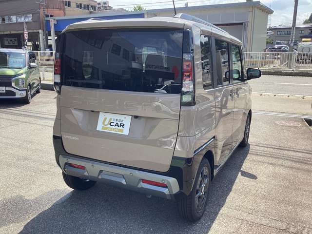 Mitsubishi Delica Mini 2