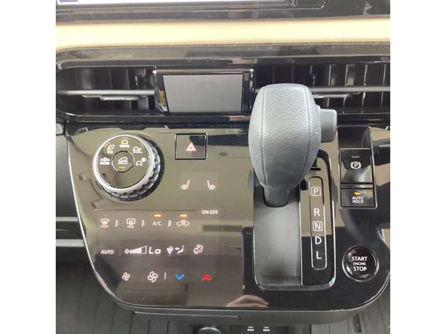 Mitsubishi Delica Mini 10
