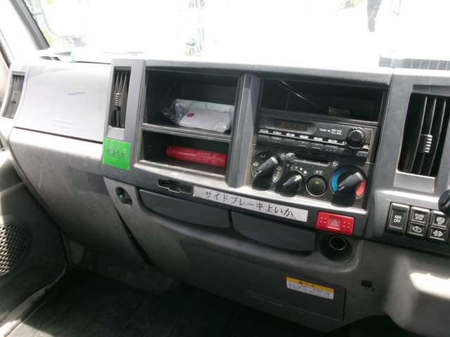 Isuzu Elf 12