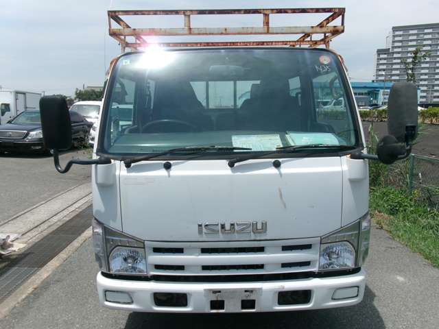 Isuzu Elf 2