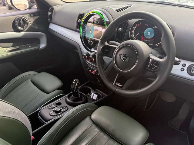 MINI Crossover 10