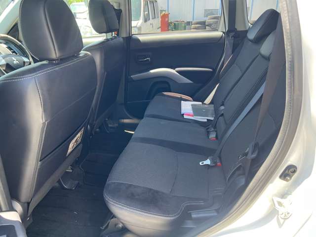 Mitsubishi Outlander 11