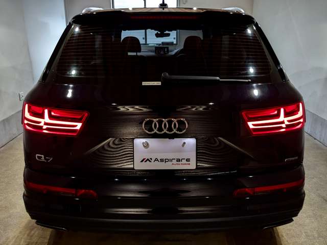 Audi Q7 11