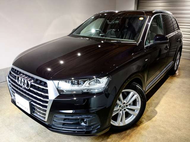 Audi Q7 4