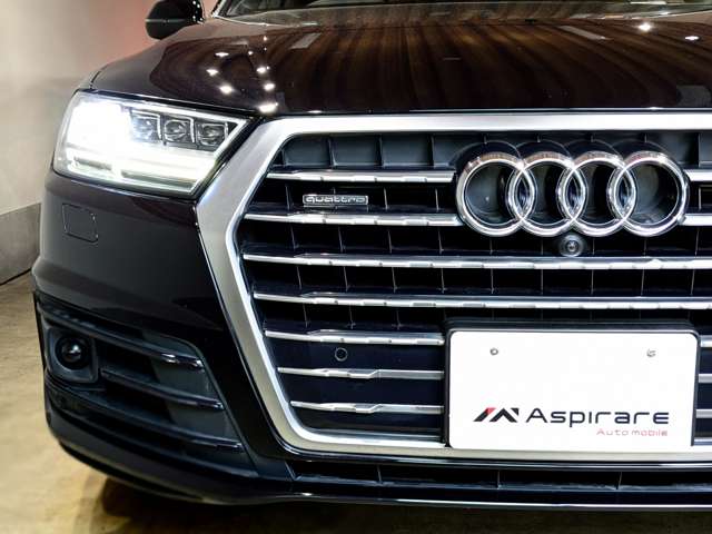 Audi Q7 6