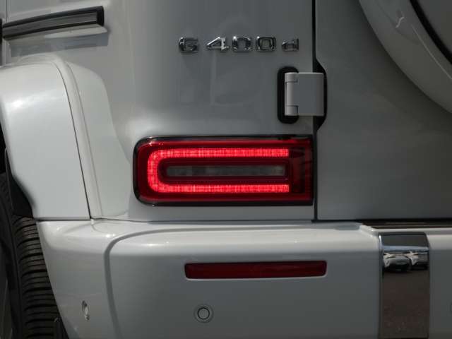 Mercedes-Benz G-Class 4