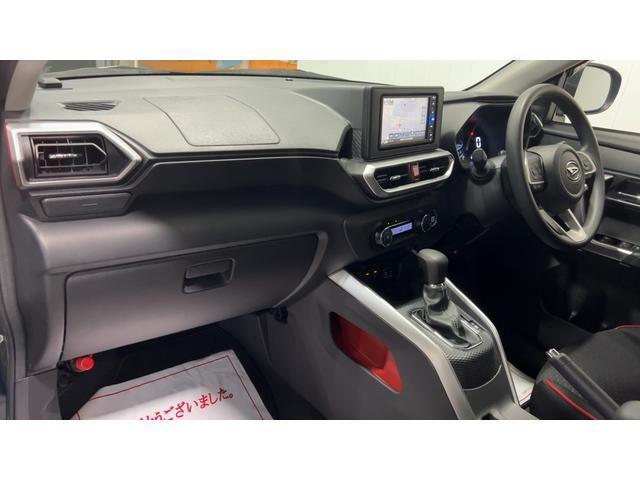 Daihatsu Rocky 11