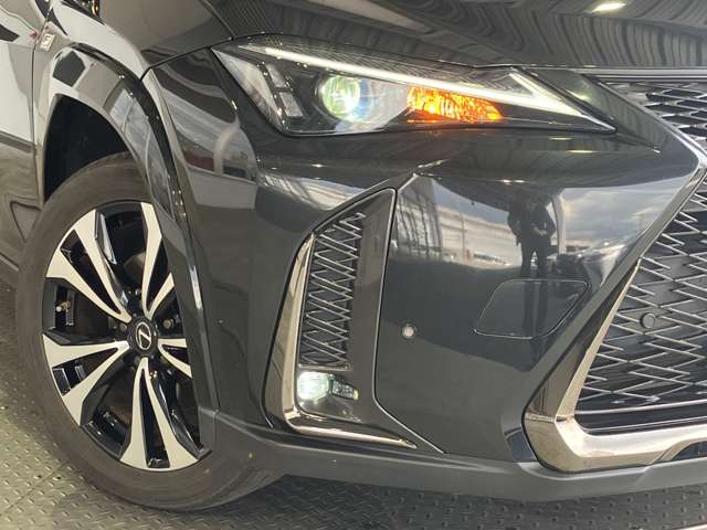 Lexus UX 4