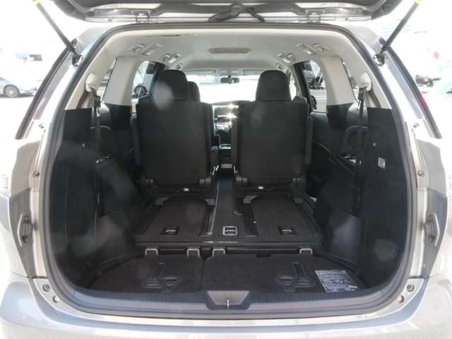 Toyota Estima 9