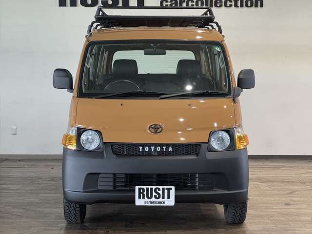 Toyota Town Ace Van 9