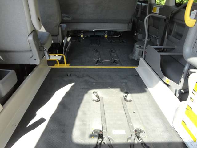 Toyota Hiace Commuter 9