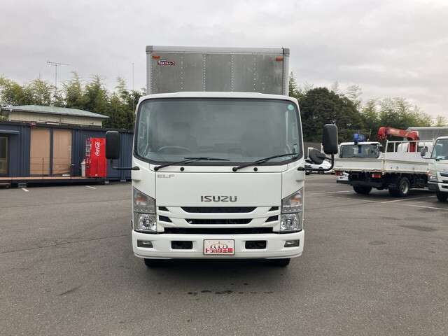 Isuzu Elf 7