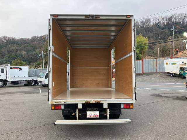 Isuzu Elf 10