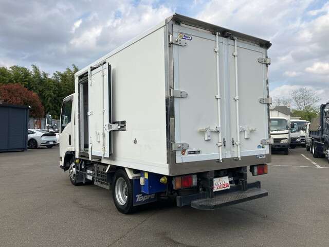 Isuzu Elf 2