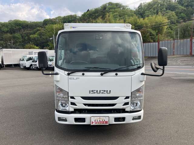Isuzu Elf 3