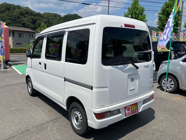 Daihatsu Hijet Cargo 2
