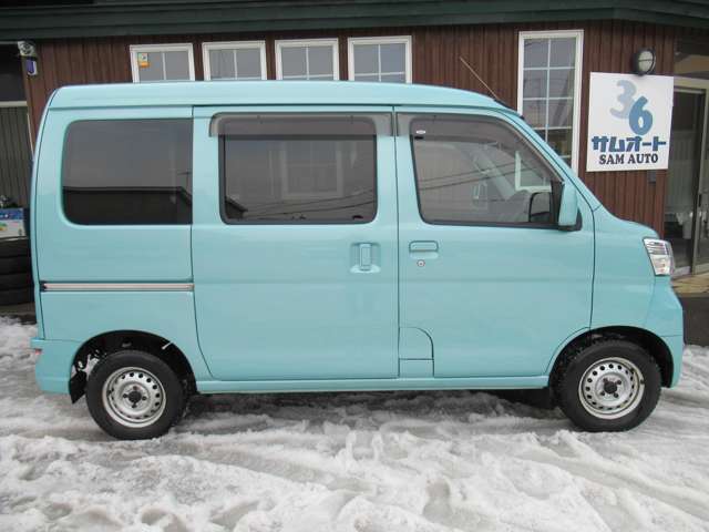 Daihatsu Hijet Cargo 3