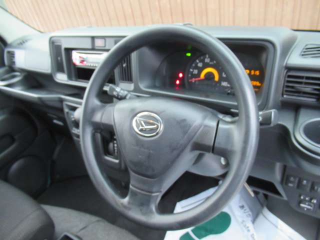 Daihatsu Hijet Cargo 9