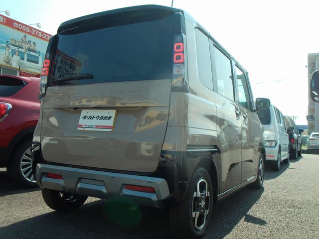 Mitsubishi Delica Mini 8