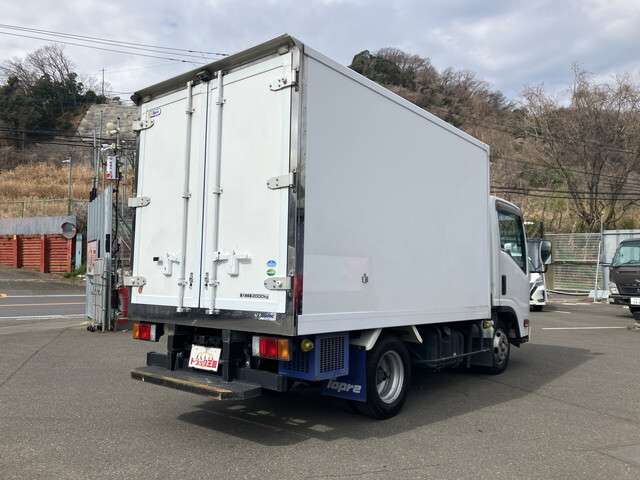 Isuzu Elf 2
