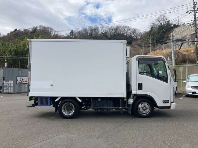 Isuzu Elf 5