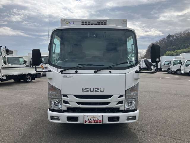 Isuzu Elf 6