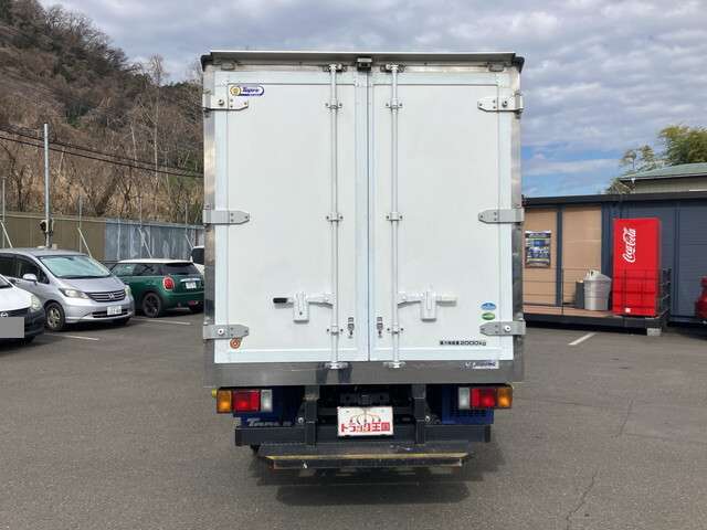 Isuzu Elf 8
