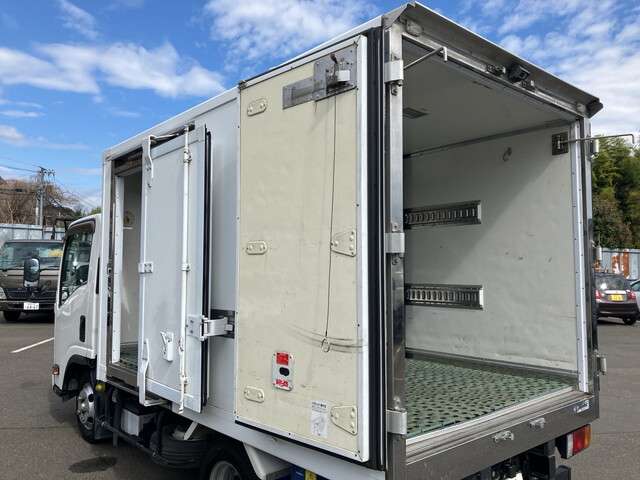 Isuzu Elf 10