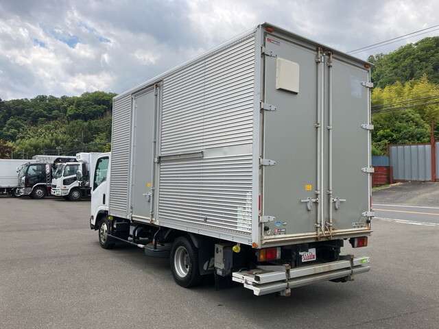 Isuzu Elf 2