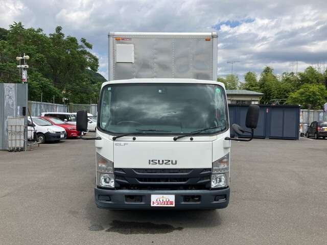 Isuzu Elf 3