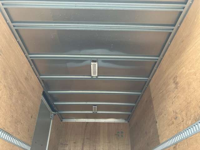 Isuzu Elf 10