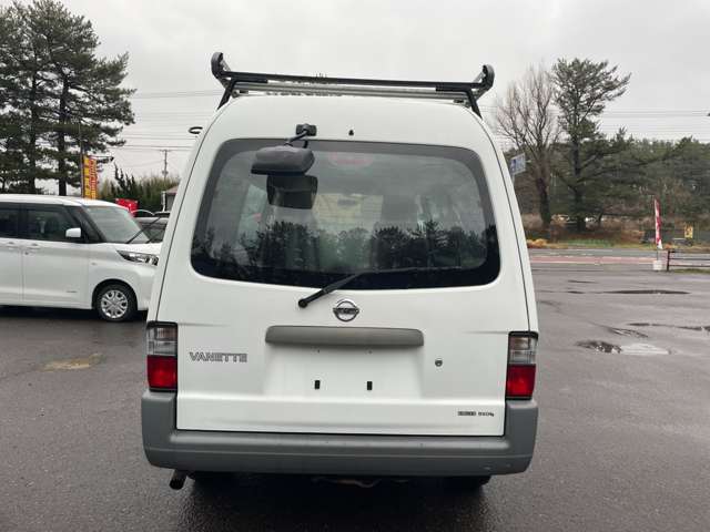 Nissan Vanette 6