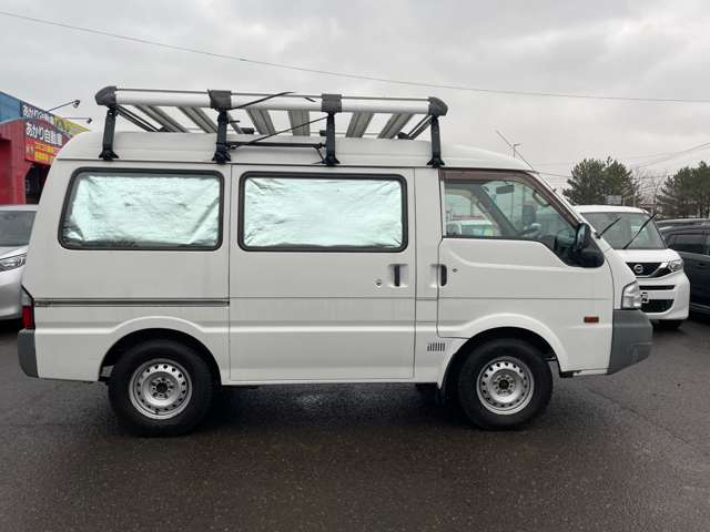 Nissan Vanette 9