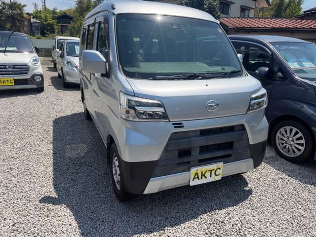 Daihatsu Hijet Cargo 6