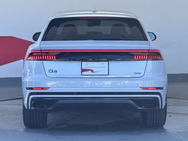 Audi Q8 5