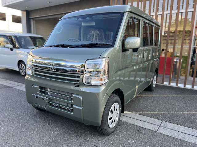 Mitsubishi Minicab Van 9