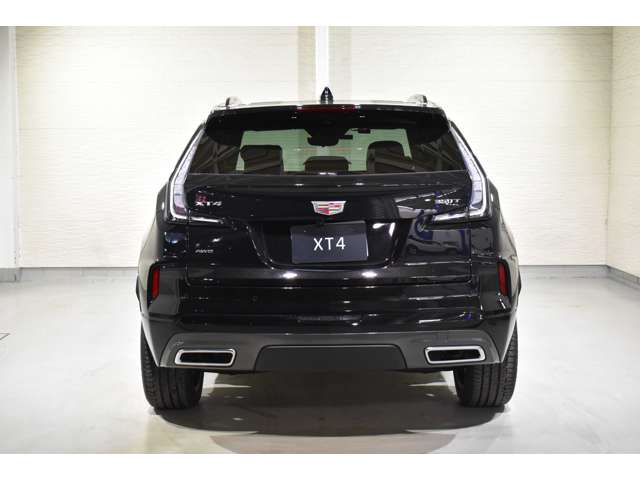 Cadillac XT4 8
