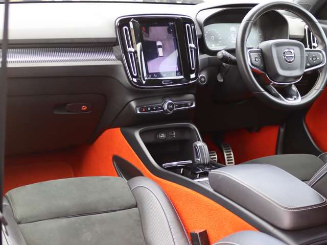 Volvo XC40 4