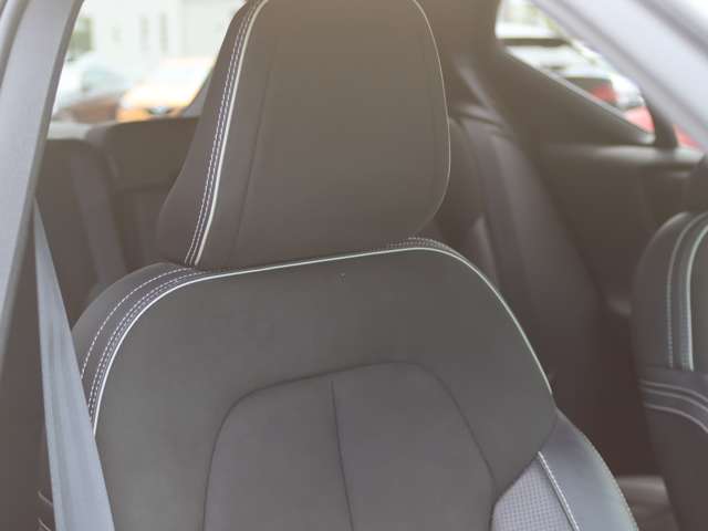 Volvo XC40 8