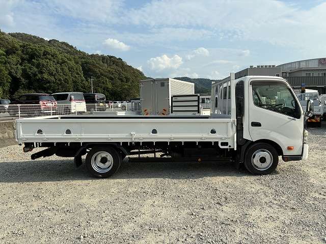 Hino Dutro 5