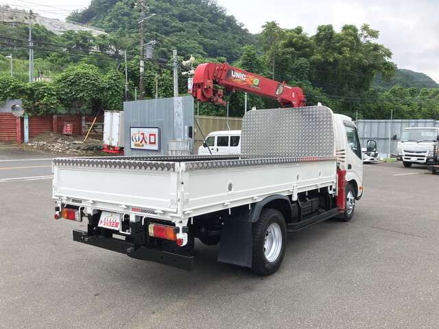 Hino Dutro 2