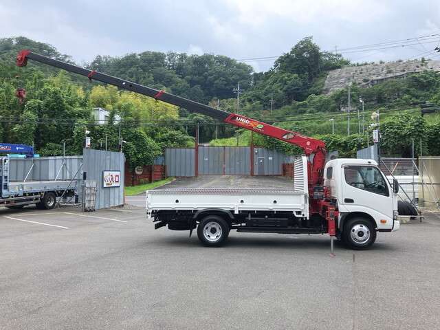 Hino Dutro 7