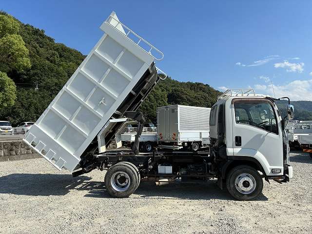 Isuzu Forward 5
