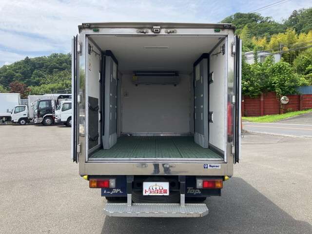 Hino Dutro 7
